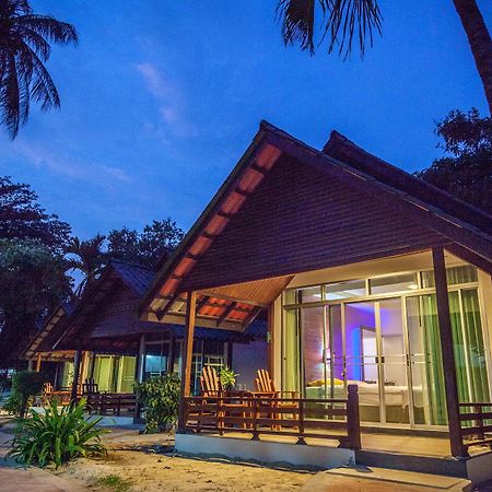 Marine Chaweng Beach Resort Bagian luar foto