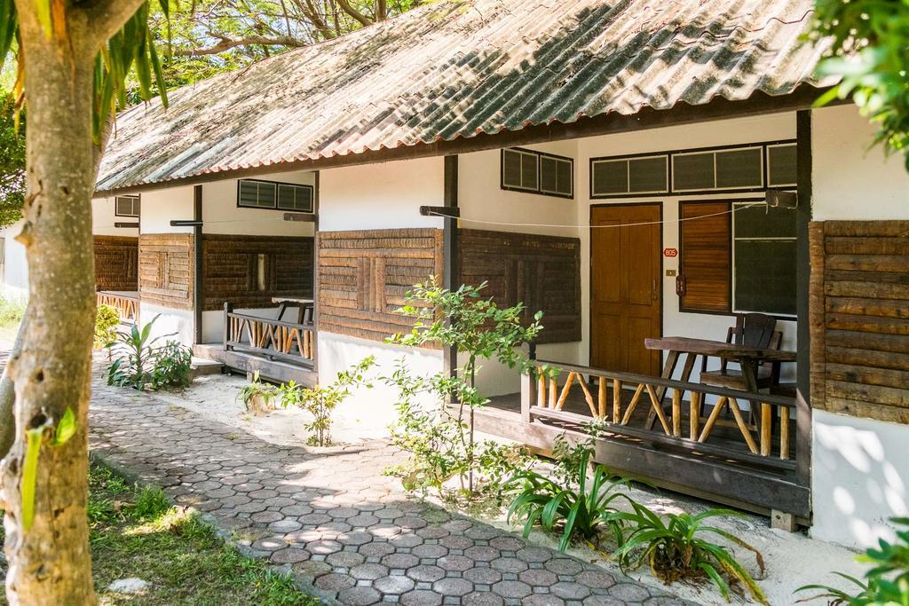 Marine Chaweng Beach Resort Bagian luar foto