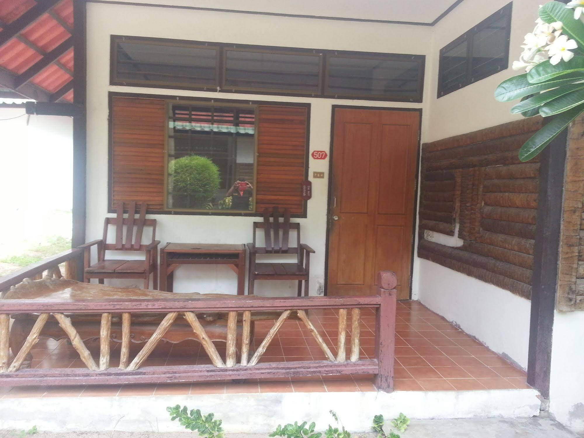 Marine Chaweng Beach Resort Bagian luar foto