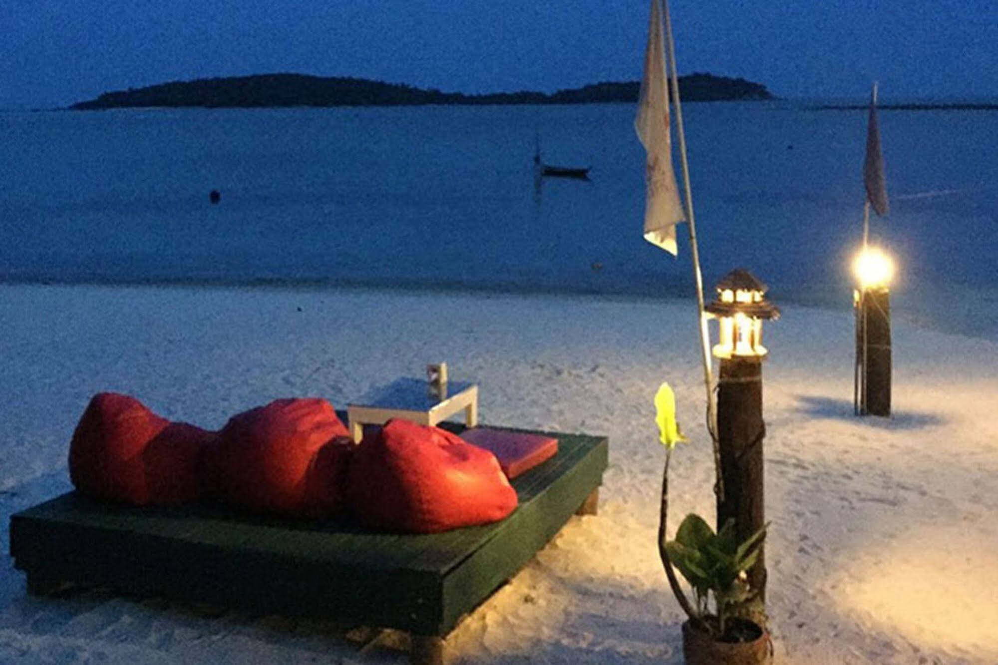 Marine Chaweng Beach Resort Bagian luar foto