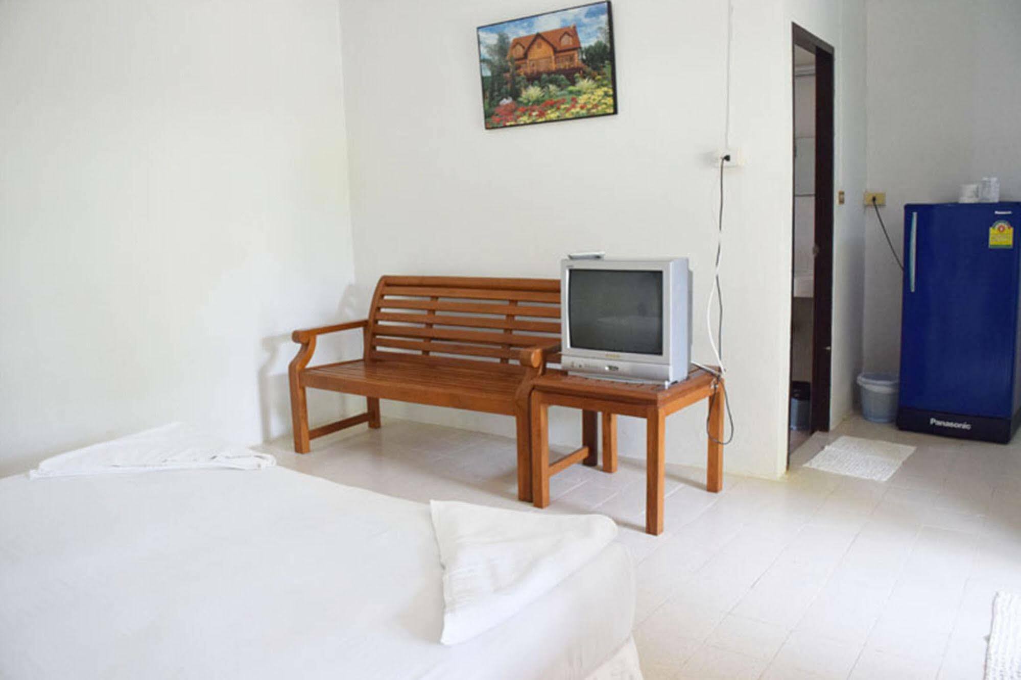 Marine Chaweng Beach Resort Bagian luar foto