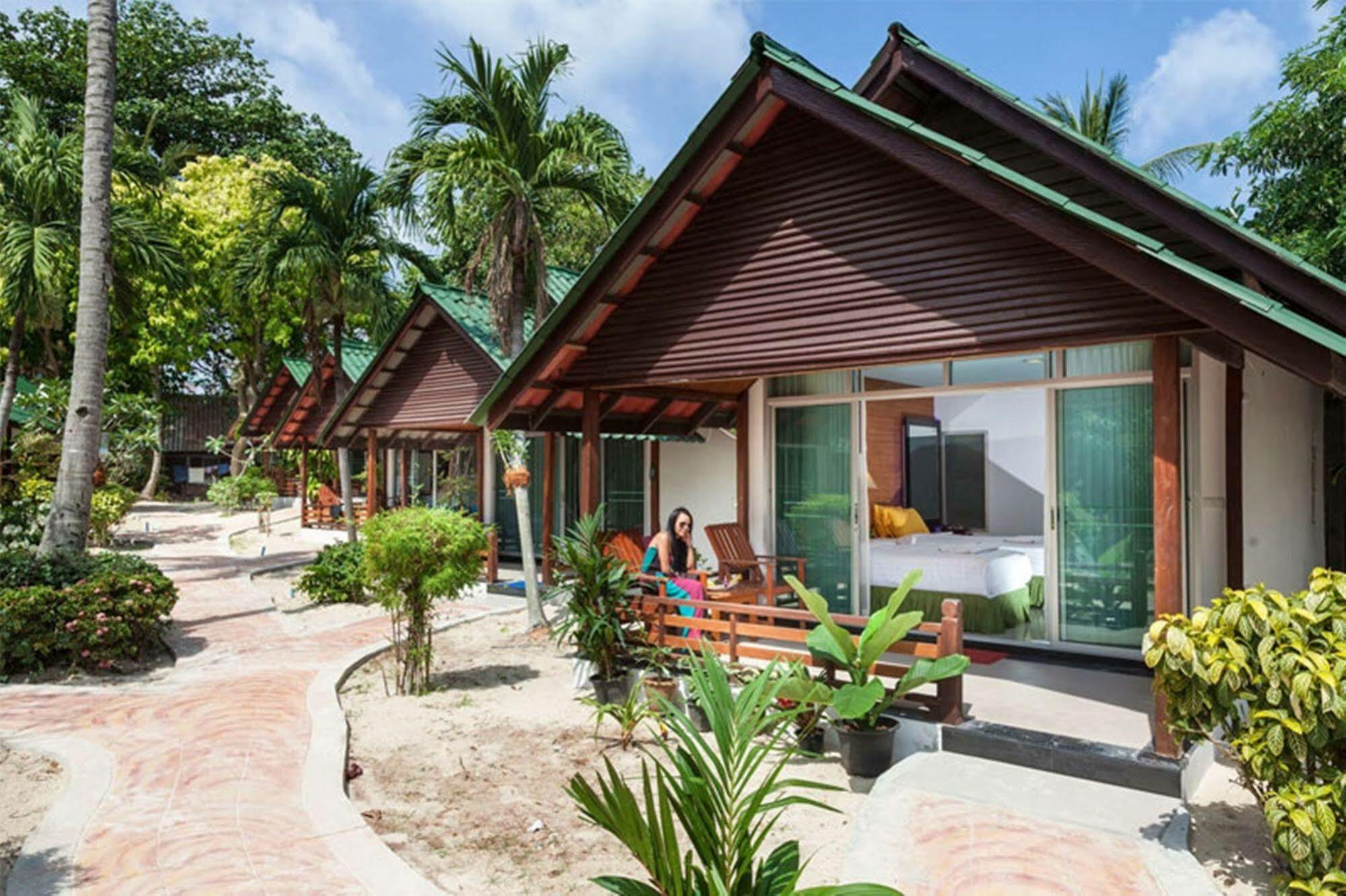 Marine Chaweng Beach Resort Bagian luar foto
