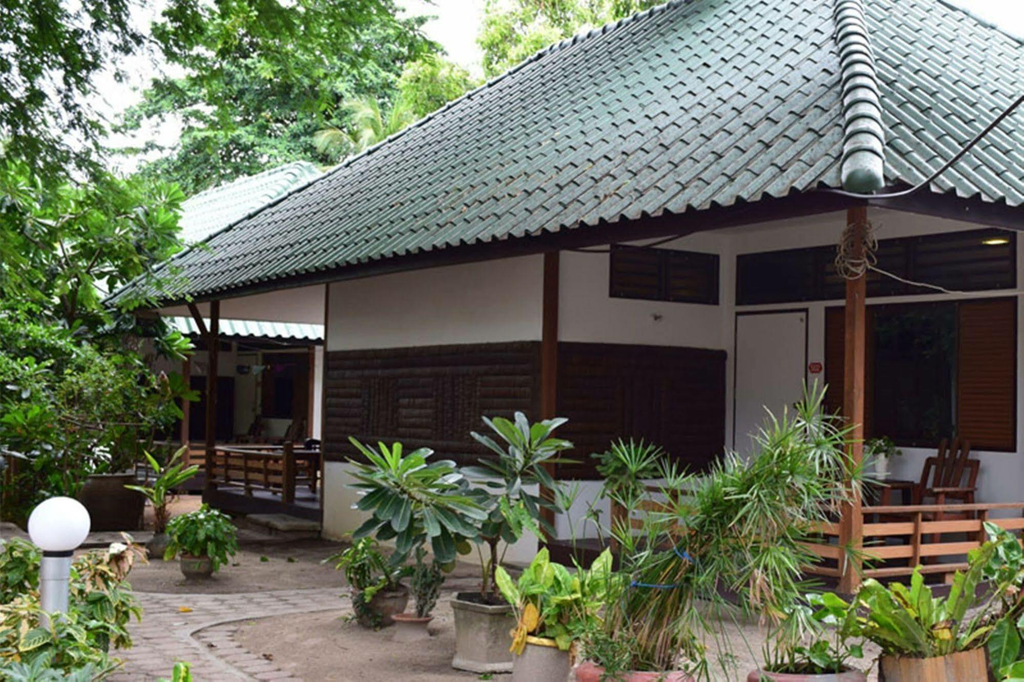 Marine Chaweng Beach Resort Bagian luar foto